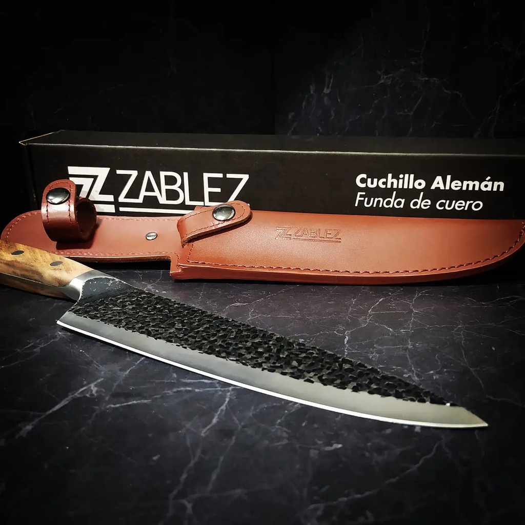 Cuchillo alemán con funda de cuero